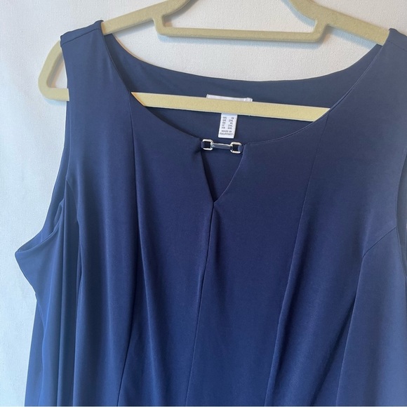 Susan Graver swing dress 1X Knee length Sleeveless Navy blue Stretch Flowy midi - Picture 3 of 9